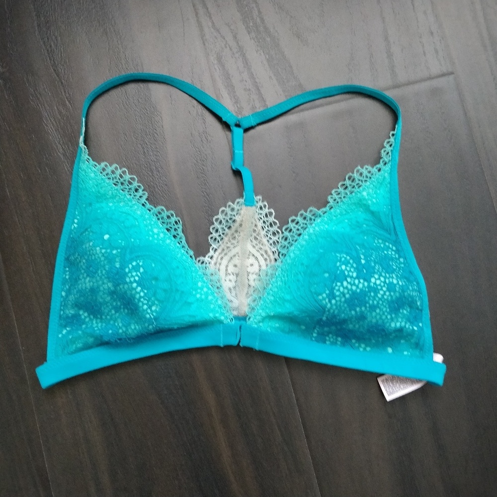 Victoria's Secret Body by Victoria bralette S
